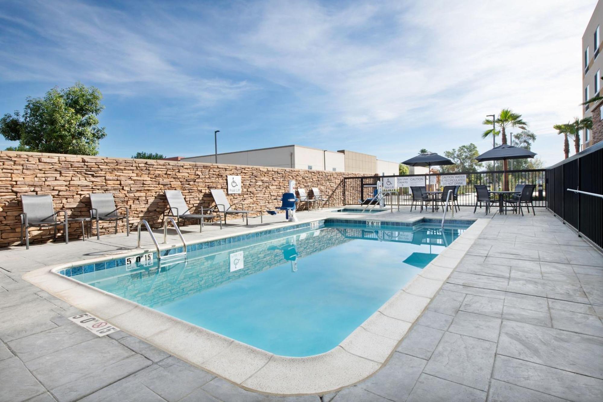 Fairfield By Marriott Inn & Suites Chino Ngoại thất bức ảnh